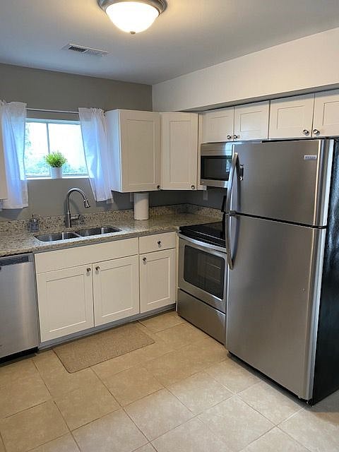 Furnished Finder property 371436_1 photo 6