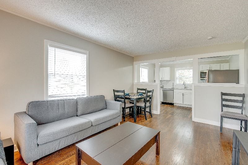 Furnished Finder property 371521_1 photo 3