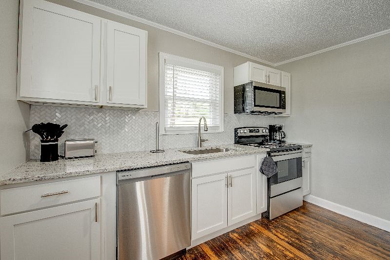 Furnished Finder property 371521_1 photo 5