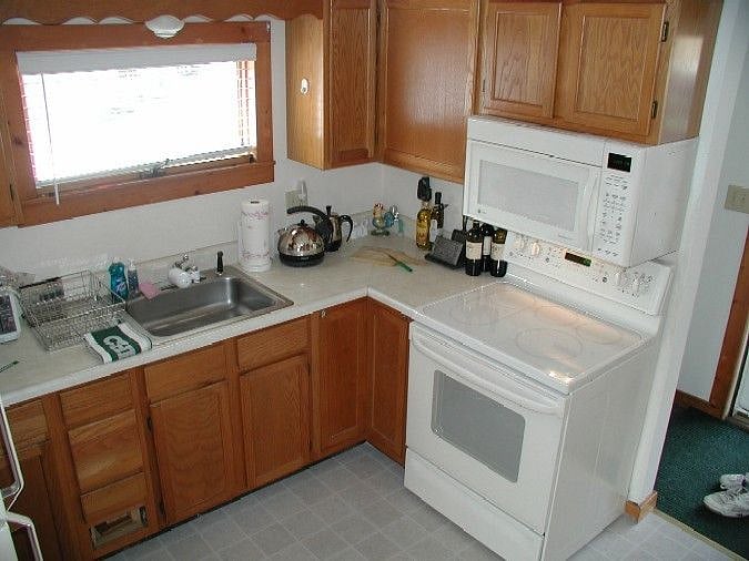 Convection Oven w/Microwave Hood Fan over