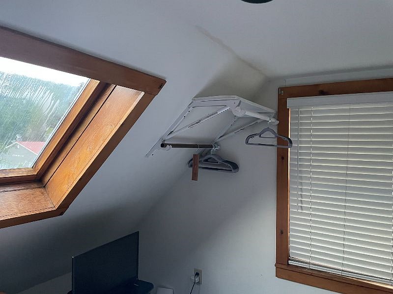 Plenty of hanging space on this side of loft....
