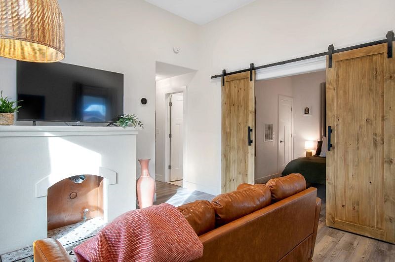 Furnished Finder property 371710_1 photo 28