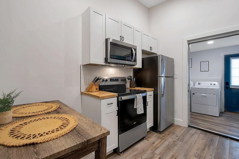 Furnished Finder property 371710_1 photo 29