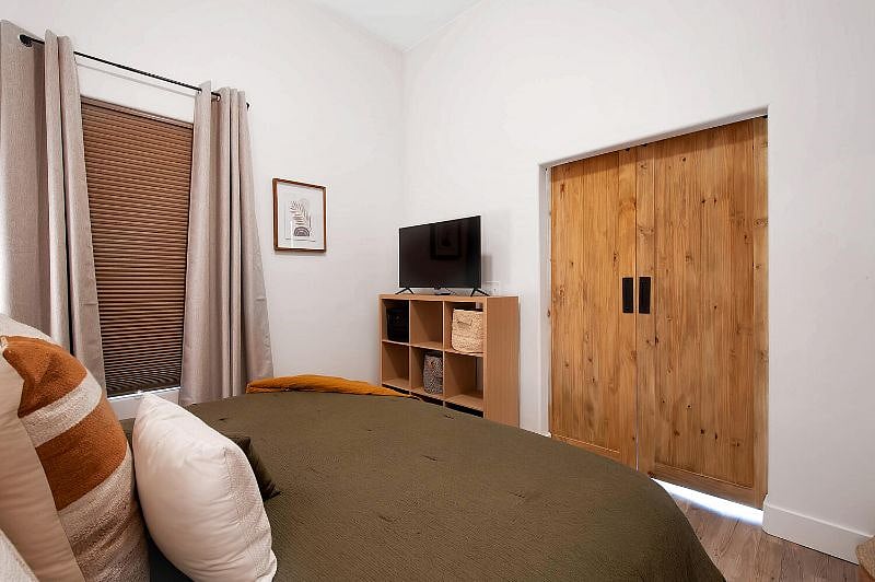 Furnished Finder property 371710_1 photo 38