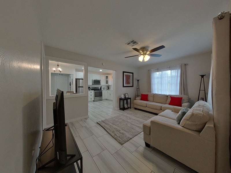 Furnished Finder property 371730_1 photo 3