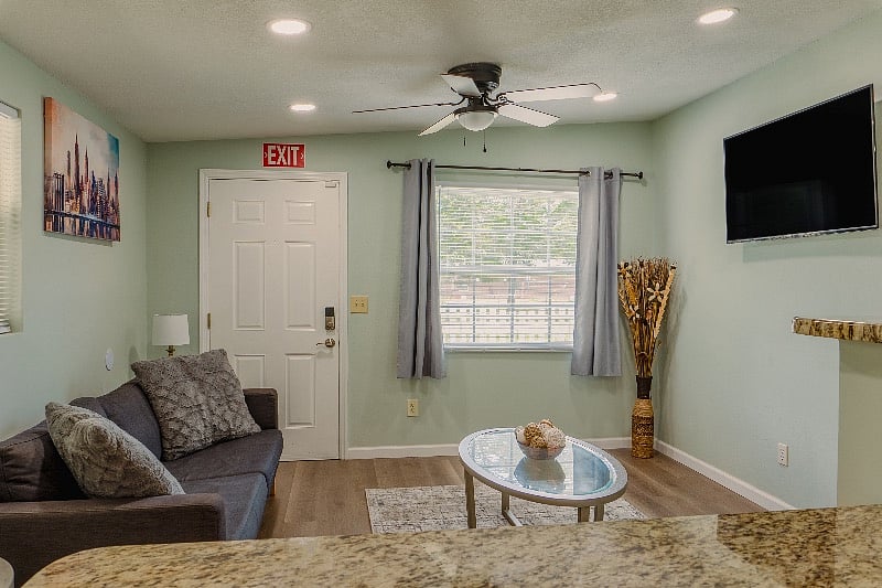 Furnished Finder property 371782_2 photo 6