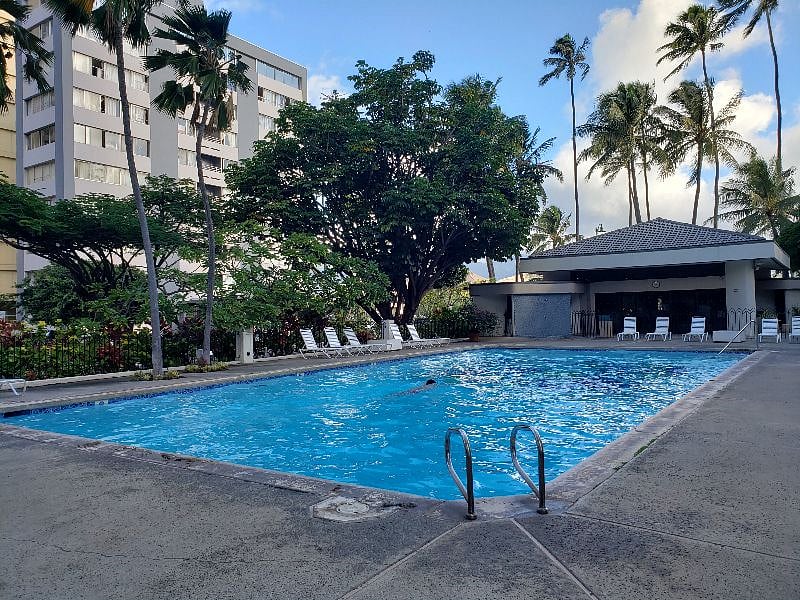 Lap style rectangular swimming pool.