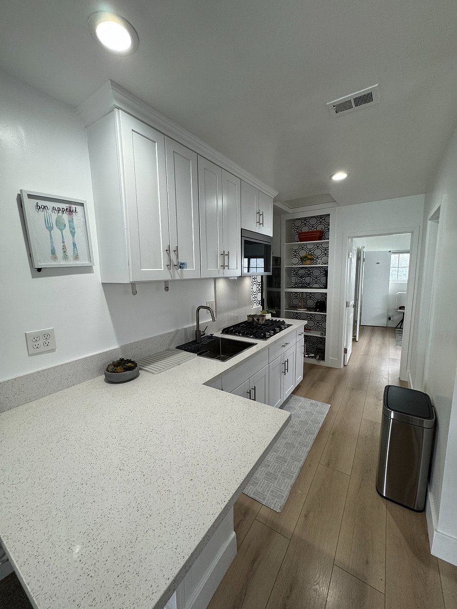 Furnished Finder property 371901_1 photo 12