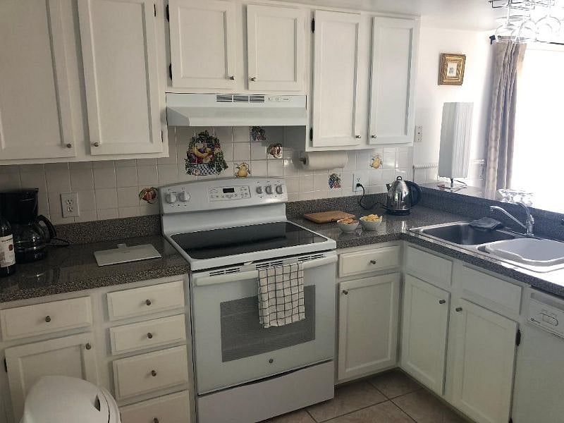 Furnished Finder property 371981_1 photo 6