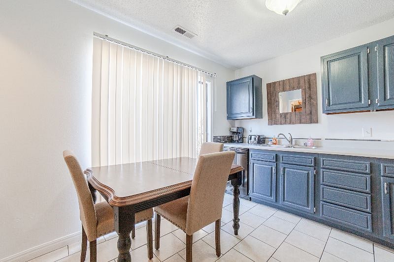 Furnished Finder property 372022_2 photo 12
