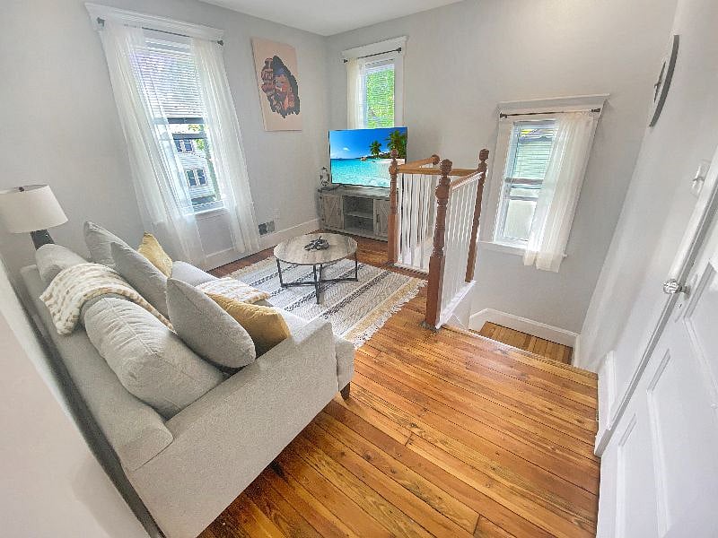 Furnished Finder property 372038_2 photo 4
