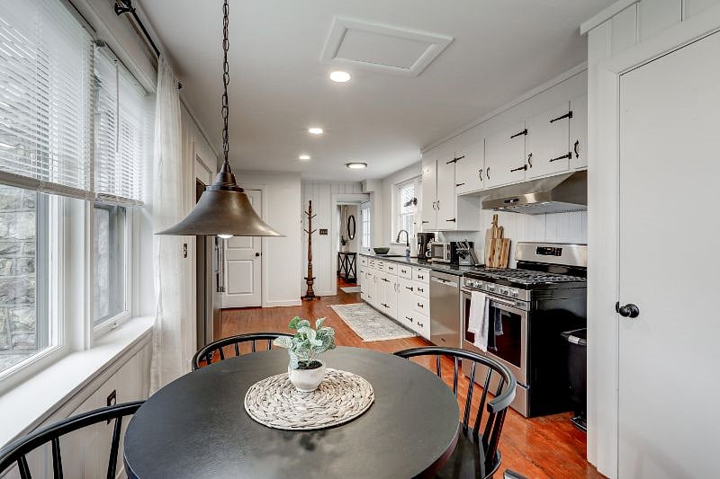 Furnished Finder property 372101_1 photo 16