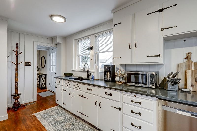 Furnished Finder property 372101_1 photo 24