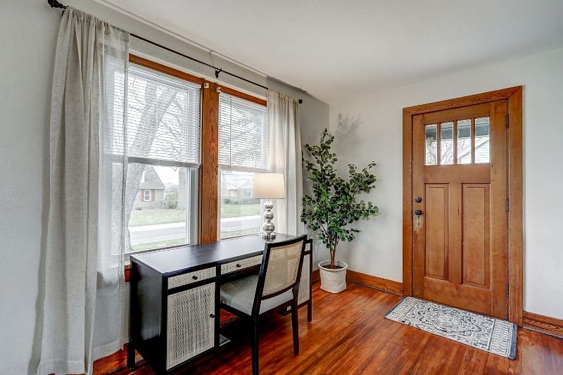 Furnished Finder property 372101_1 photo 30