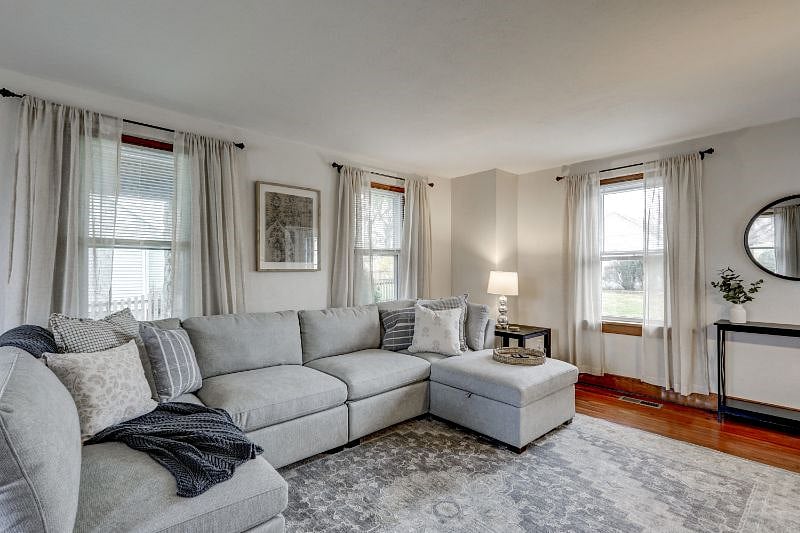 Furnished Finder property 372101_1 photo 32