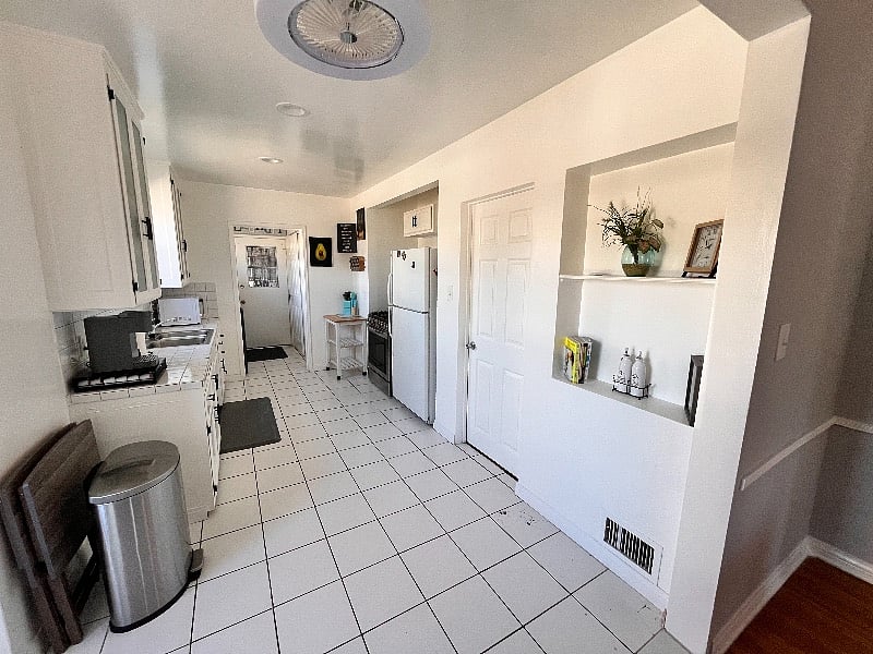 Furnished Finder property 372163_1 photo 5