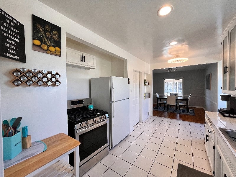 Furnished Finder property 372163_1 photo 6