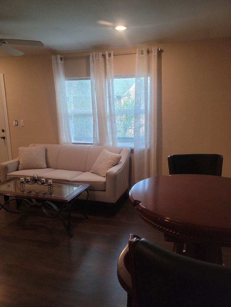Furnished Finder property 372233_2 photo 1
