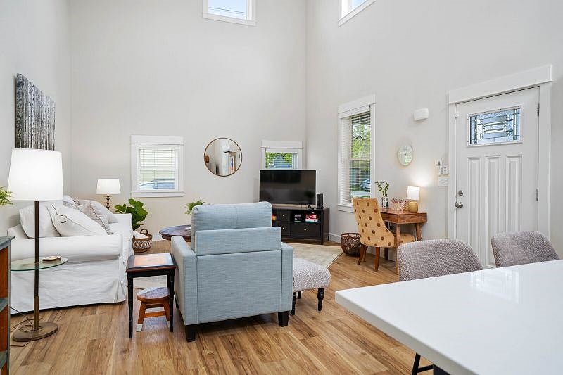 Furnished Finder property 372255_1 photo 11