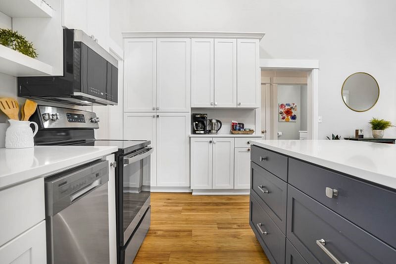 Furnished Finder property 372255_1 photo 16