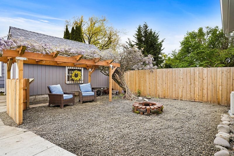 Furnished Finder property 372255_1 photo 28