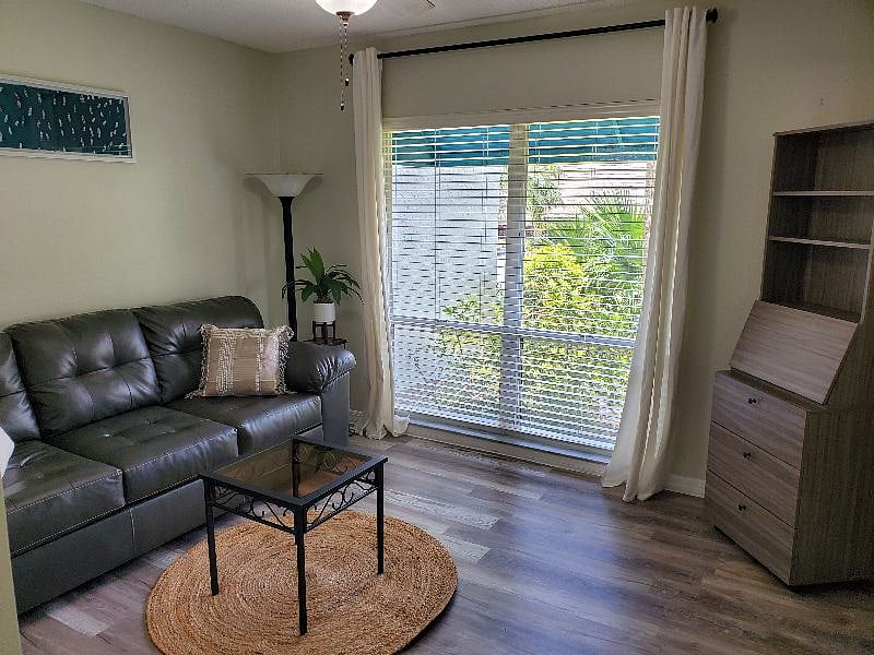 Furnished Finder property 372287_1 photo 12