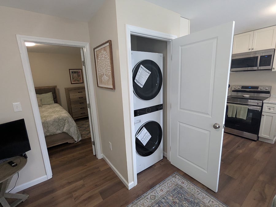 Furnished Finder property 372301_1 photo 11