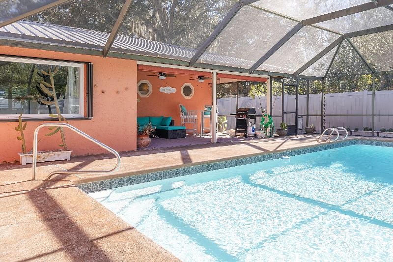 Furnished Finder property 372312_1 photo 15