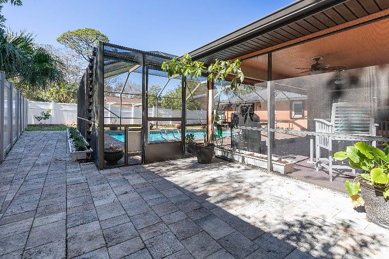 Furnished Finder property 372312_1 photo 21