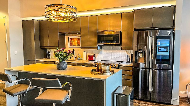 Fully equipped kitchen with nicest appliances