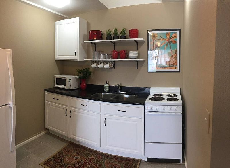 Furnished Finder property 372381_1 photo 3