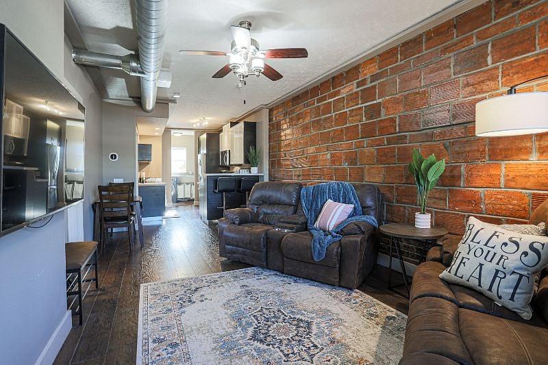 Furnished Finder property 372390_1 photo 3