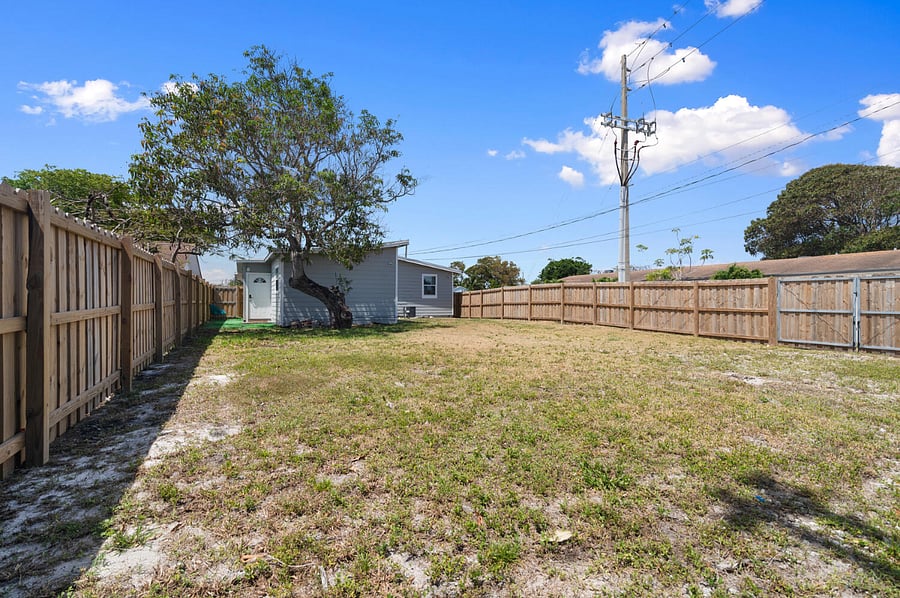 Furnished Finder property 372400_2 photo 11