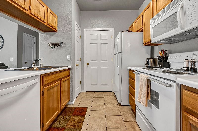 Furnished Finder property 372407_1 photo 7