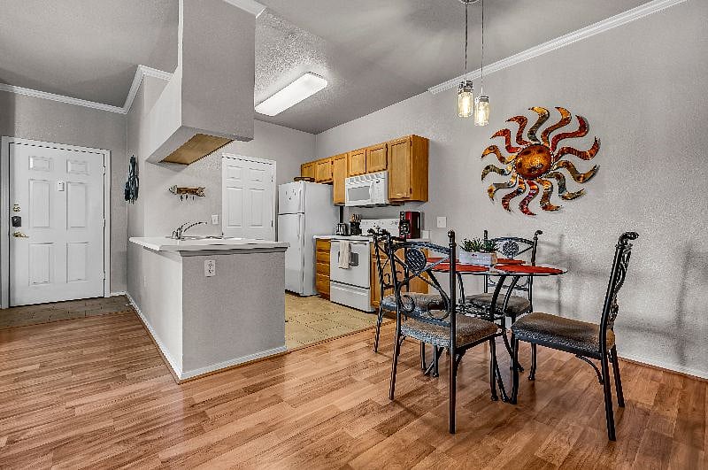 Furnished Finder property 372407_1 photo 6