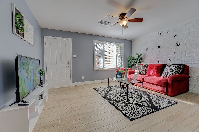 Furnished Finder property 372441_1 photo 23