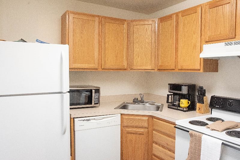 Furnished Finder property 372463_1 photo 17