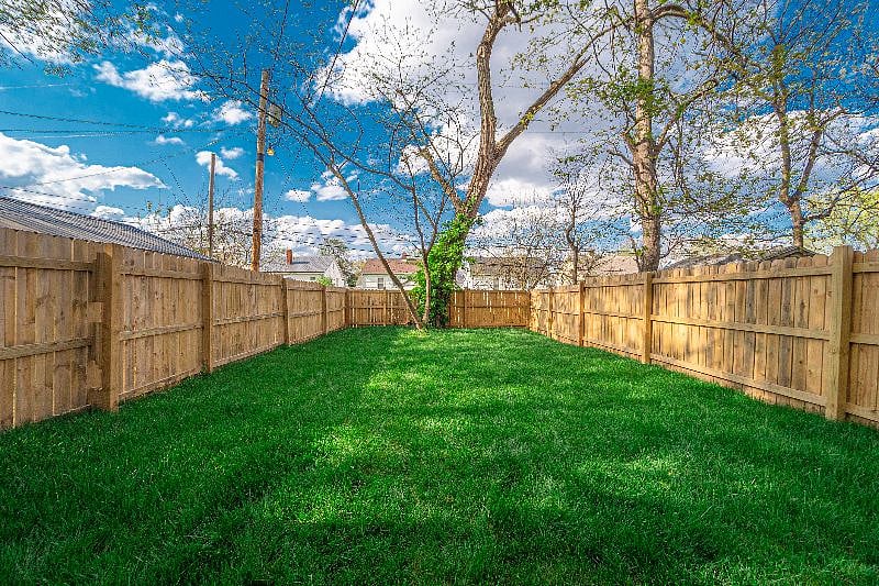 Furnished Finder property 372466_1 photo 12