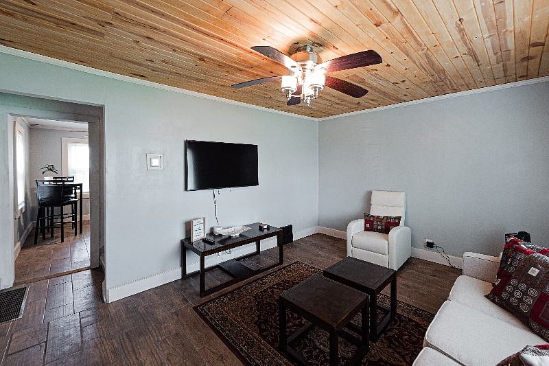 Furnished Finder property 372466_1 photo 46