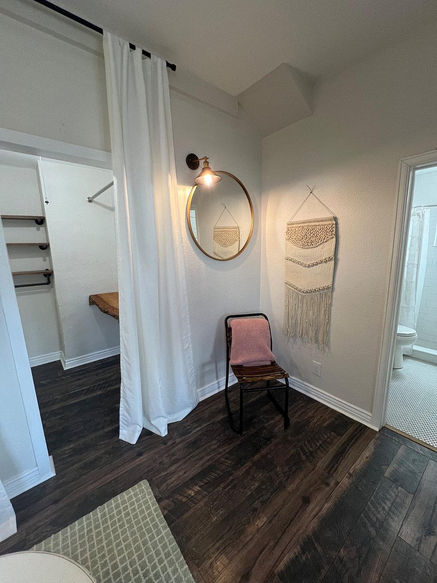 Furnished Finder property 372479_1 photo 4