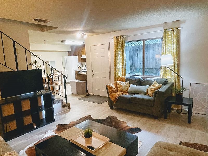 Furnished Finder property 372527_1 photo 8