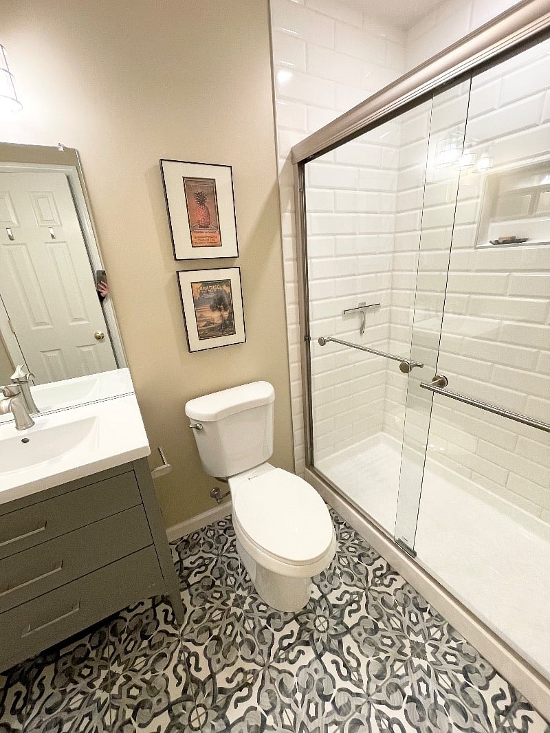 Like new remodeled bathroom