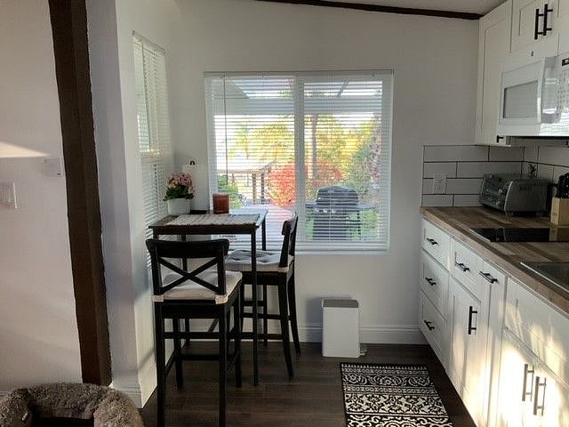 Furnished Finder property 372587_1 photo 11