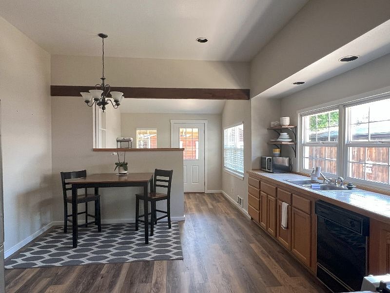 Furnished Finder property 372591_1 photo 3