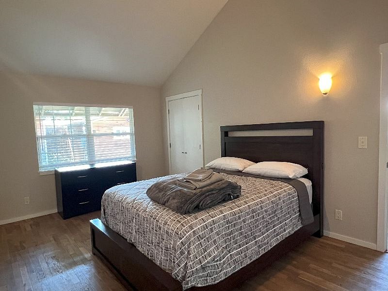 Furnished Finder property 372591_1 photo 9