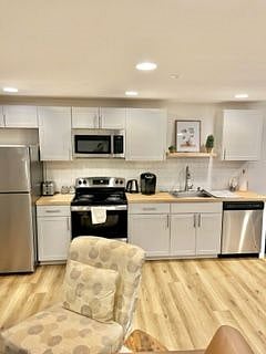 Furnished Finder property 372606_1 photo 6