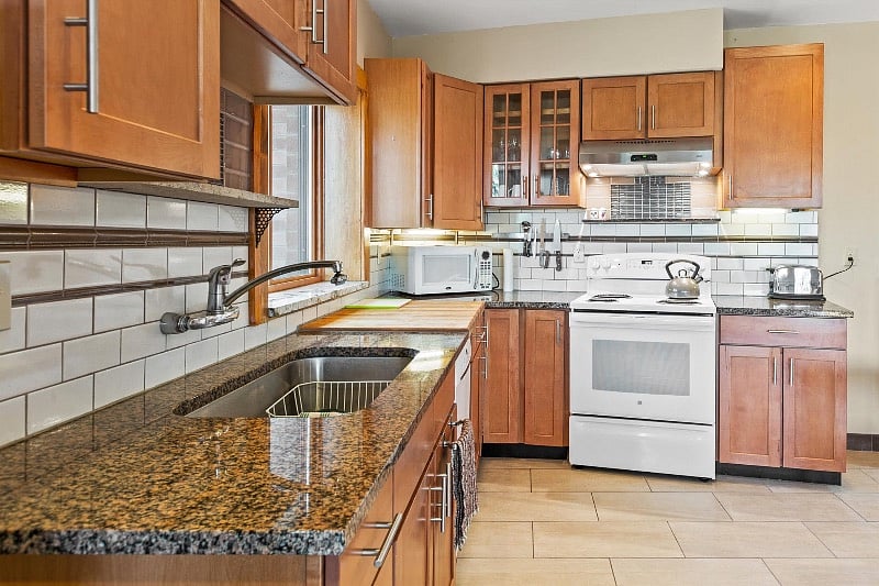 Furnished Finder property 372707_1 photo 13