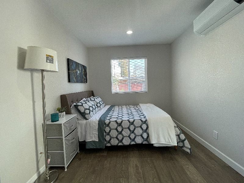 Furnished Finder property 372945_2 photo 9