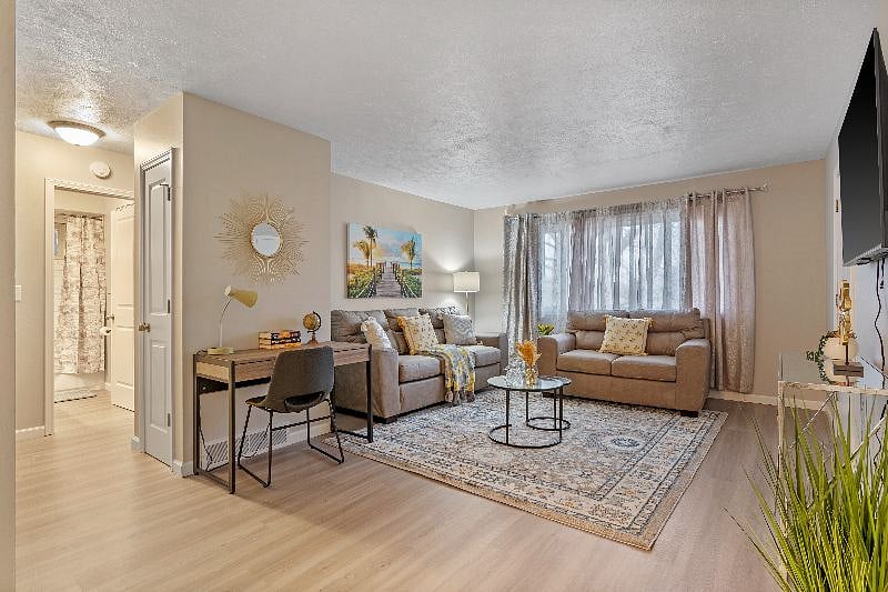 Furnished Finder property 373094_3 photo 8