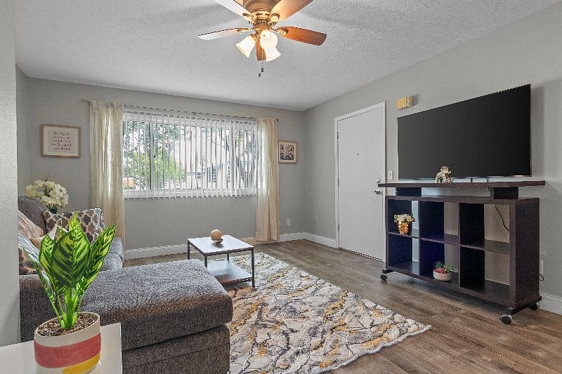 Furnished Finder property 373094_4 photo 11